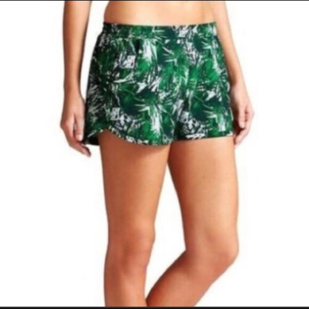 🌴SALE🌴Athleta Tropical Print shorts